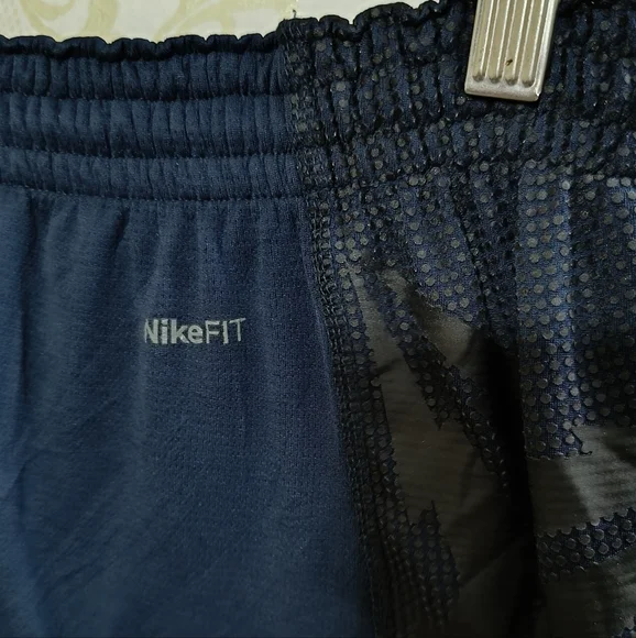 Nike - Picture 5 of 5